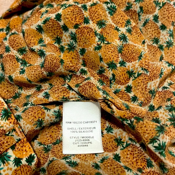 Joie 💯 % Silk Pineapple Shorts Size 0 - Picture 4 of 4